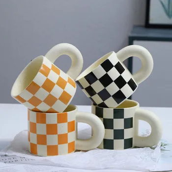 Nordic ins stil roșu net tablă de șah cana minimalist modern ceramice cana de apa mozaic zăbrele ceașcă de cafea acasă micul dejun lapte cupa